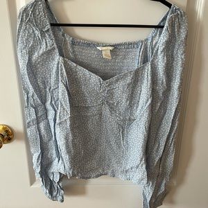 H&M floral top with sweetheart neck - small